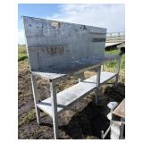 Metal work bench