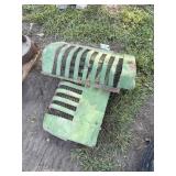 John Deere Grilles