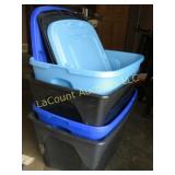 4 empty totes w lids