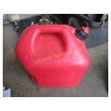 5 gallon plastic gas can