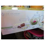 Tea Bloom flowering tea set
