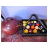 pool balls vtg bowling ball