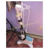 Tobi clothing steamer