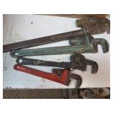 4 sizes pipe wrenches