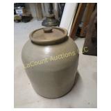 crock jug w lid