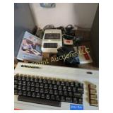 Commodor vic-20 computer w accessories book