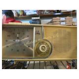 vintage motorolla radio model 5C/LW