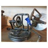 butter churn parts  lid w paddles