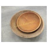 2 vintage wood bowls one larger is Munising