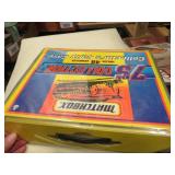 Matchbox case w hotwheels & matchbox cars
