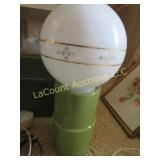 mod desk light w globe