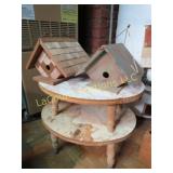 2 bird houses & 2 level table