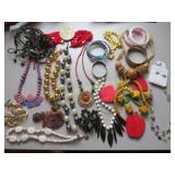 costume jewelry necklaces bracelets earrings