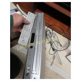 Zenith VCR DVD player w remote XBV442