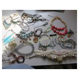 costume jewelry necklaces earrings bracelets