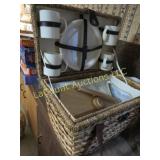 picnic basket w contents