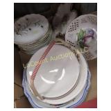 assorted plates decorative L@@K