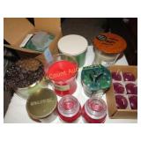 2 Wood wick candles 2 yankee bed bath beyond