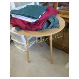 round side table w table cloths