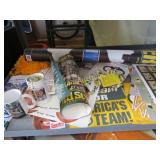 Green Bay Packer memorabilia mugs signs misc