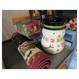 snowman jar rug gift boxes Mr Mrs Clause