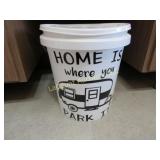 5 gallon camping bucket trash can
