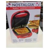 Nostalgia mini sandwich maker
