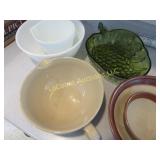 batter bowl Pyrex mixing bowl apple bowl