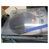 Technics Turn Table SL-B100 w dust cover