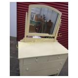antique dresser w mirror dovetail drawers