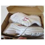 New Balance tennis shoe 9.5 womens?