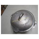 Wagner Ware dutch oven # 8 w lid drip Drop Roaster