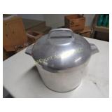 Magnalite pot kettle w lid 4738-P