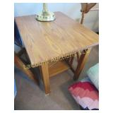 2 beautiful Amish made end tables pair