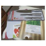 Farberware cutting board & knives & wood cutting
