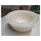 3 fire king nesting mixing bowls