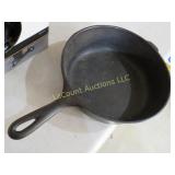 Wagnerware 8  cast iron frying pan