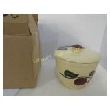 Watt 2005 apple collectors assoc lidded container
