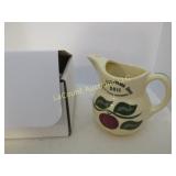 Watt 20011 apple collectors assoc pitcher creamer