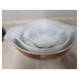 Pyrex nesting bowls Americana