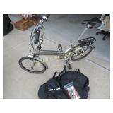 Giant Halfway folding bicycle bike w storage bag
