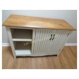 nice entry side accent storage table