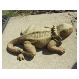 cast lizard garden decor