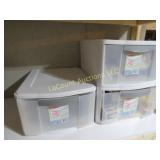 3 storage drawers w bulbs