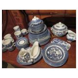 churchill tableware blue dinnerware set England
