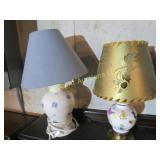 2 vintage small table lamps