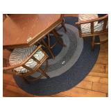 Round rug *NOT TABLE, RUG ONLY