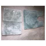 2 bathroom rugs