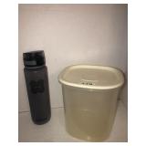 Rubbermaid and waterbottle