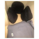 Set of 3 throw pillows and blanket